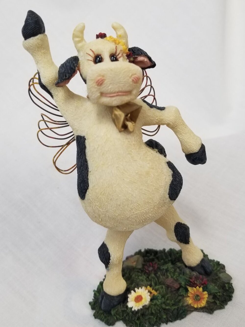 Boyds Bears and Friends Holy Cow DISCO 1st Edition #645 Bobble Cow Angel 2003